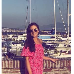 Meet your Posher, Danielle